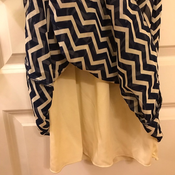 Speechless Junior’s Chevron Dress - Picture 5 of 8